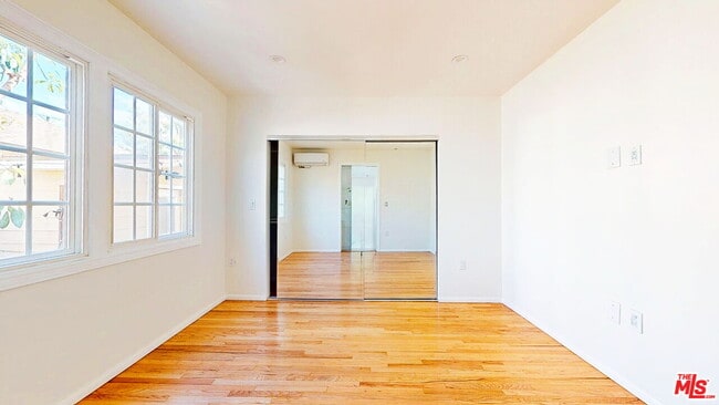 Photo - 19020 Sylvan St