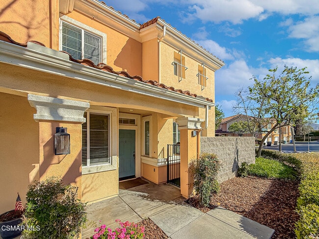 Building Photo - 2930 Esperanza Way