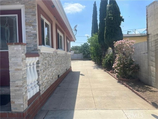 Photo - 236 S Tustin St