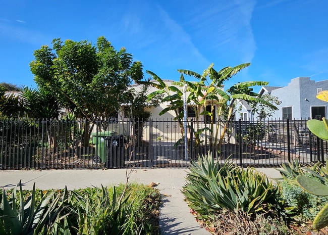 Photo - 2623 Hillcrest Dr Unit 2623 Hillcrest Dr