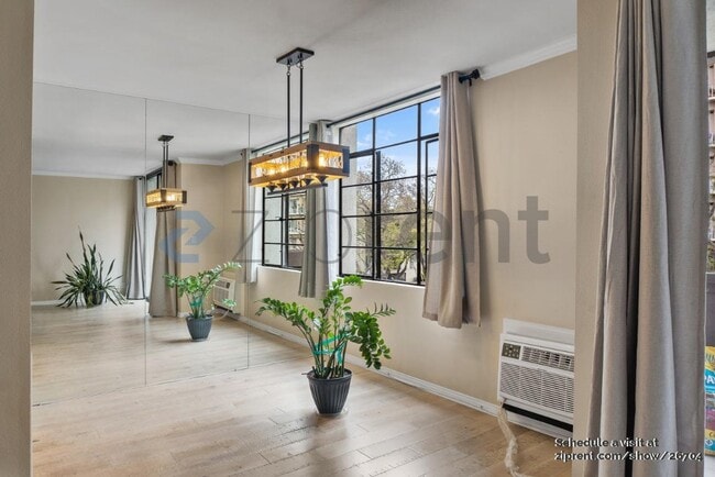Photo - 117 S Doheny Dr Condo