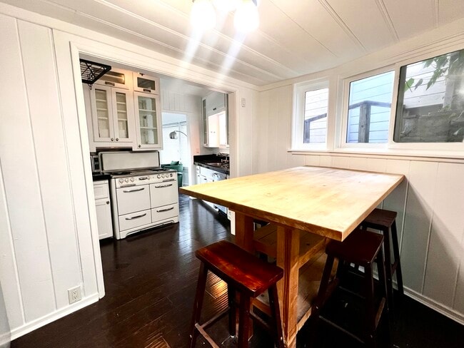 Photo - 2951 Park Center Dr