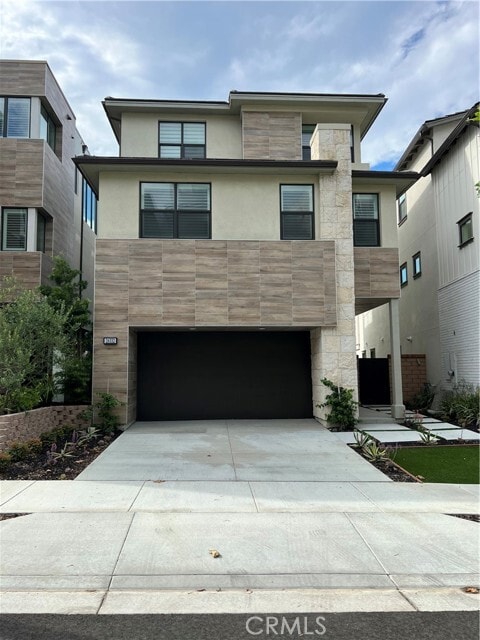 Building Photo - 26332 Paseo Sillin