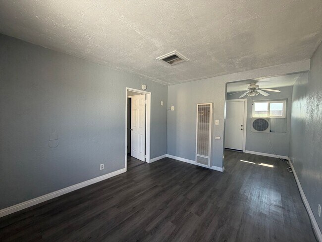 Photo - P156 Unit # A