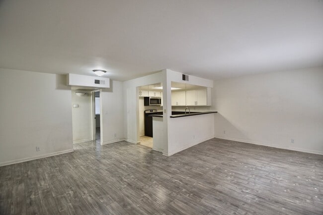 Photo - 6401 Riverton Ave Unit 108