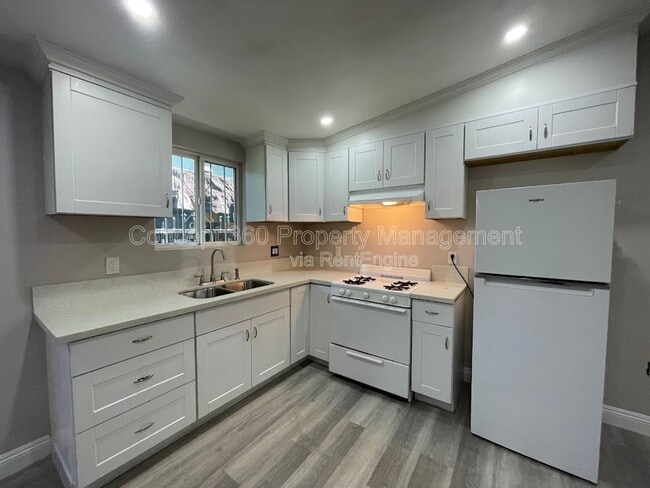 Photo - 1325 W Parade St