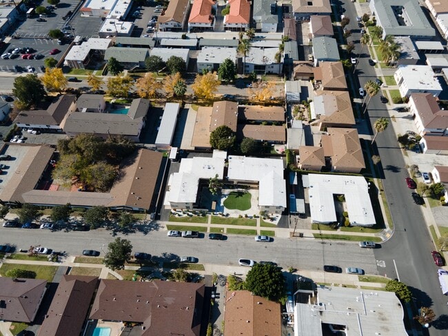 Photo - Covina Stewart Apts