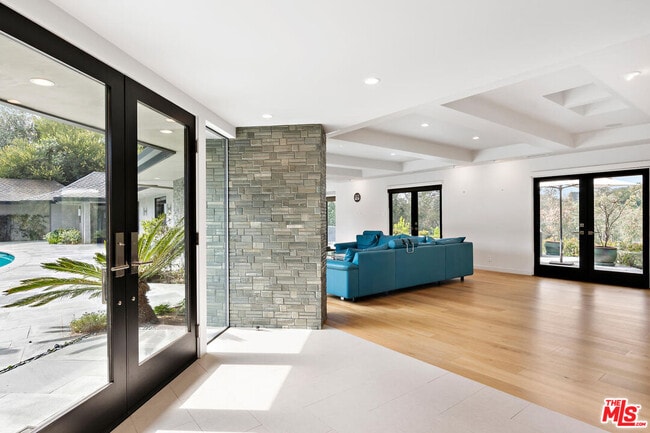 Photo - 3035 Lake Glen Dr