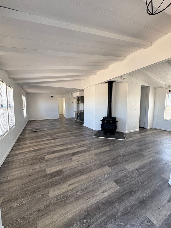 Photo - Beautiful fully remodeled 3 bedroom