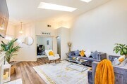 Photo - Gorgeous Single story home - walking dista...