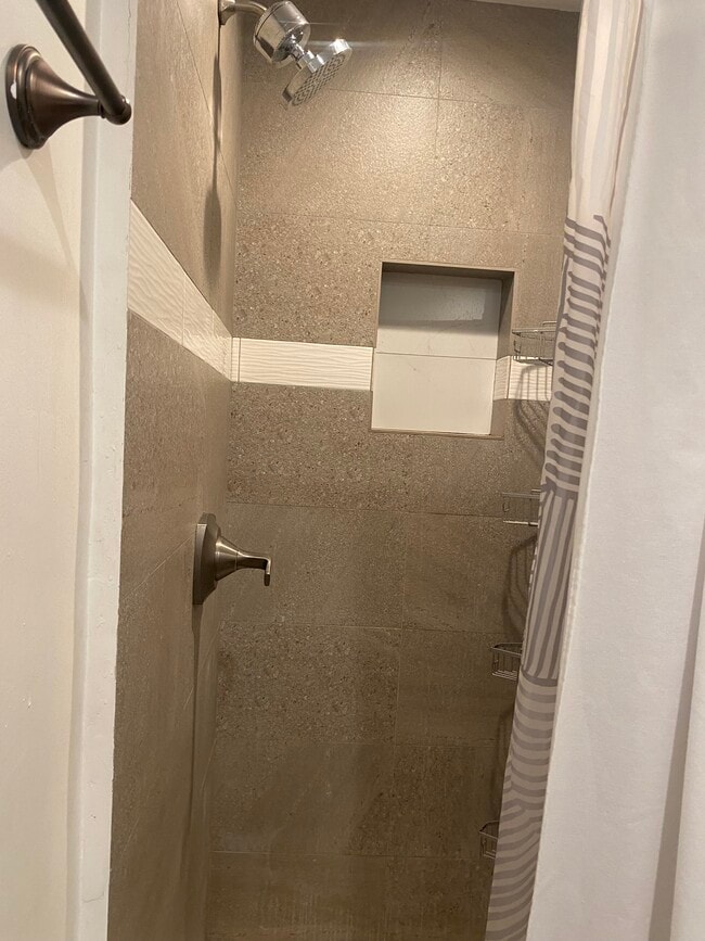 Photo - 1669 S Rimpau Blvd Unit 1669 1/2 Rimpau Blvd