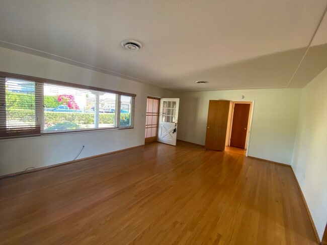 Photo - 1651 Chiswick Ct