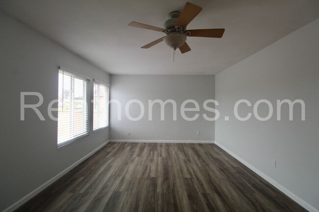 Photo - 10455 Glenellen Ave