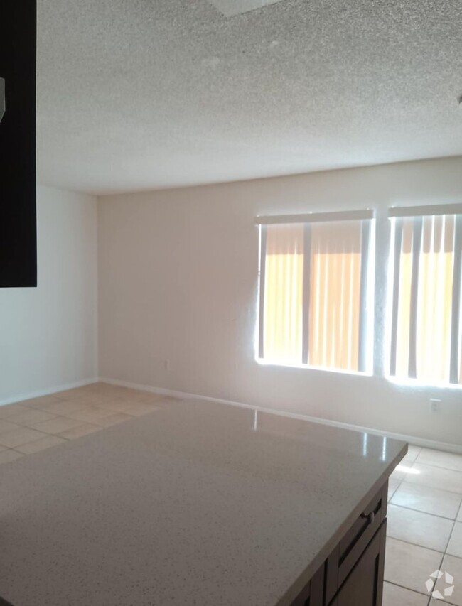 Building Photo - 1BD / 1 BA - Apartment For Rent