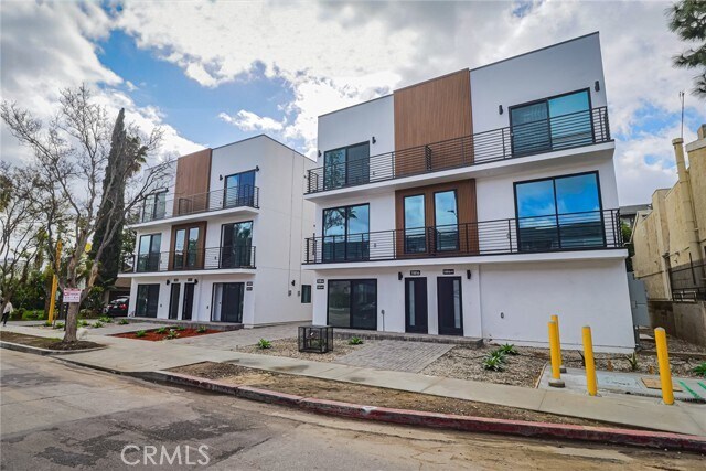 Photo - 11814 Gilmore St