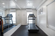 Fitness - 822 N. Inglewood Ave Apartments