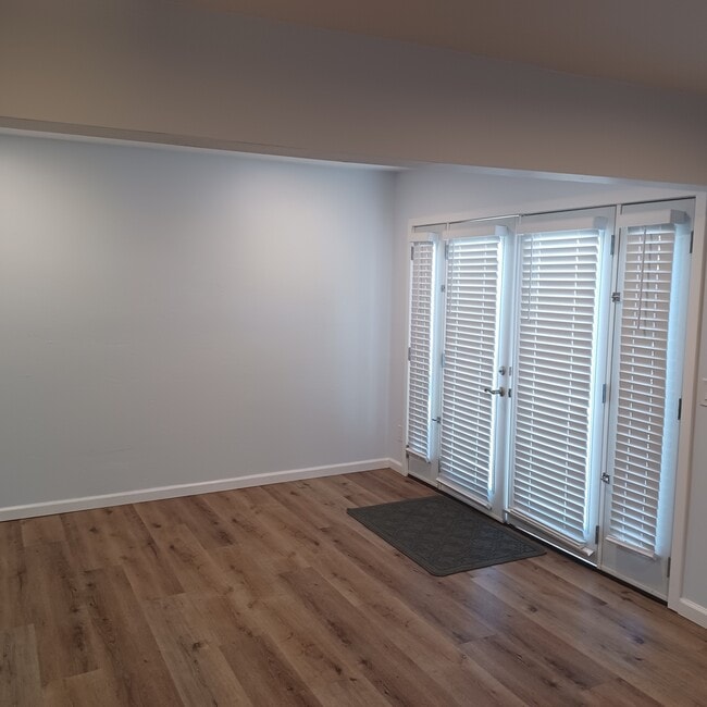 Entryway - 751 Jewell Dr Unit A