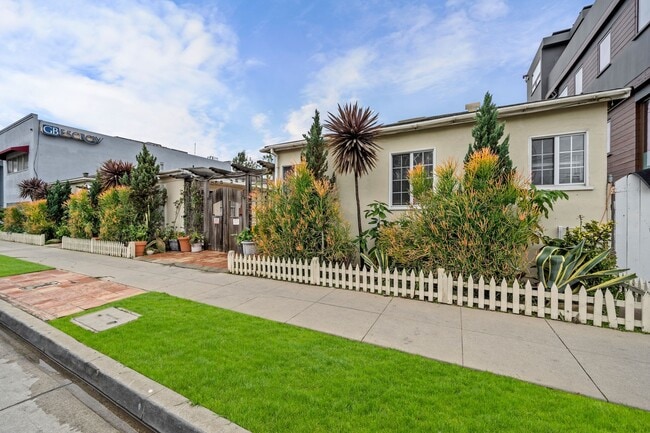 Photo - 1724 Abbot Kinney Blvd Unit 4