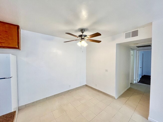 Photo - 3917 Spring Dr Unit 05