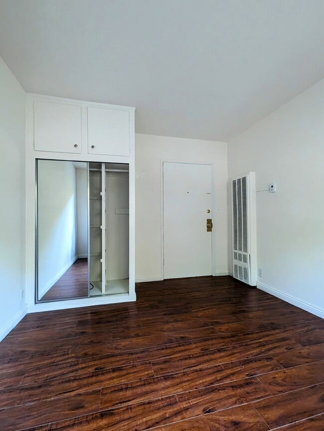 Photo - 1811 Tamarind Apartments