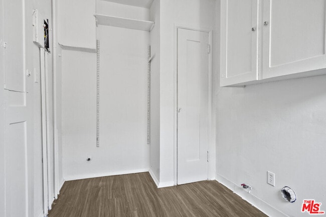 Photo - 6087 Horner St