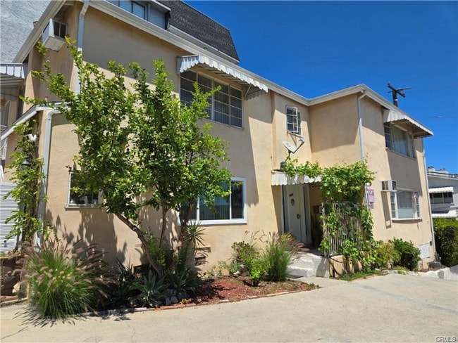 Photo - 1129 N Clark St Apartment Unit 1129