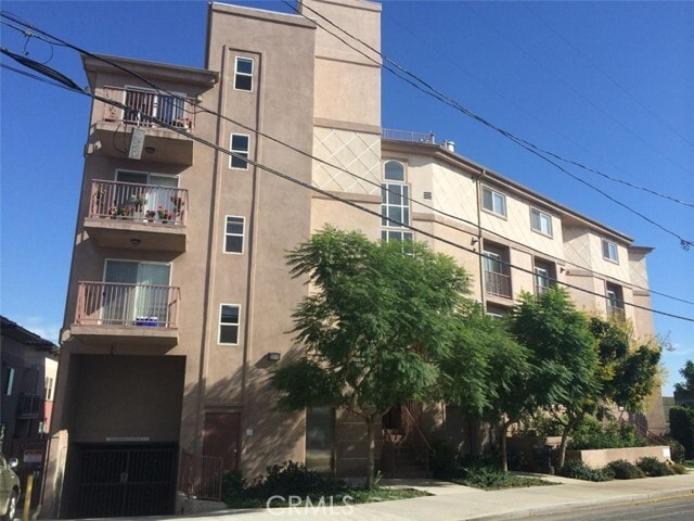 Photo - 700 N Hill Pl Apartment Unit 207