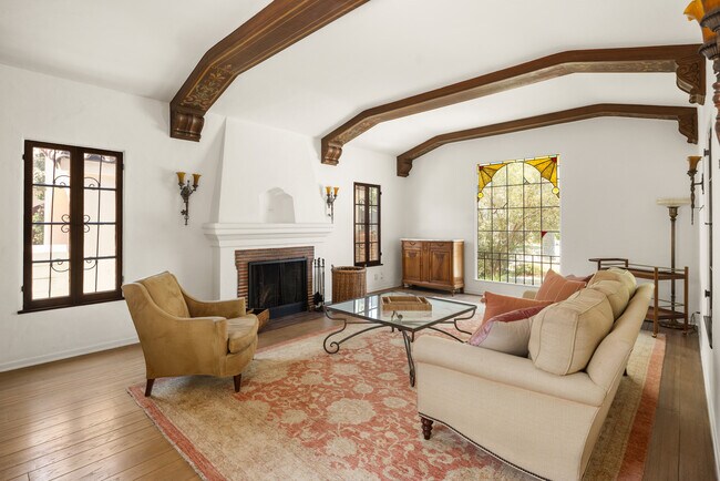 Photo - 1116 S La Jolla Ave