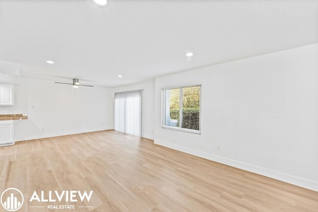 Photo - Upgraded 3 Bedroom Townhome in the Gated C...