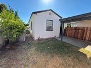 Photo - Upgraded 3 bedroom home!