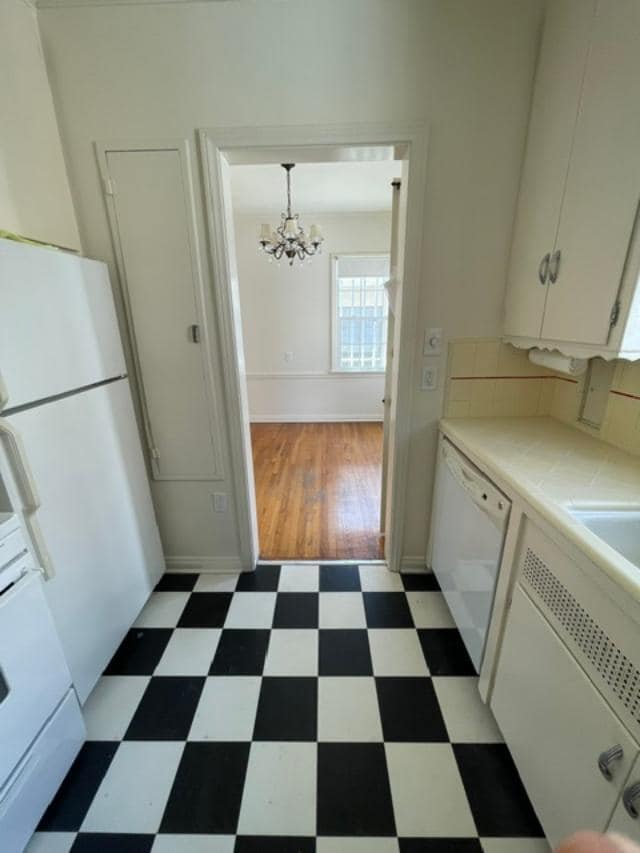 Photo - 1257 1/2 Devon Ave Unit 1257 1/2