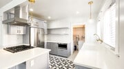 Photo - 1020 N Kingsley Dr