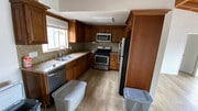 Kitchen, all Appliances - 410 28th St Unit B