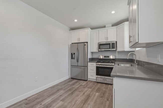 Photo - 19833 Blythe