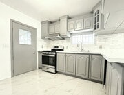 Photo - 439 W Buckthorn St House