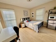 Photo - 10443 Califa St