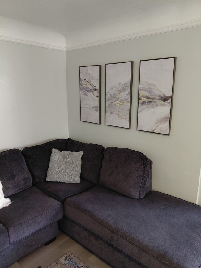 Photo - 2627 Buckingham Rd