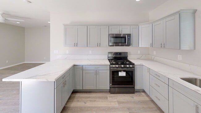 Photo - 5109 Ewing St