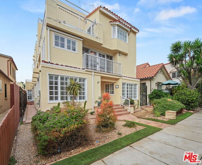 Photo - 25 Arcadia Ter Unit PH