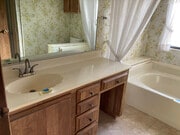 Photo - 1354 Jasmine Way