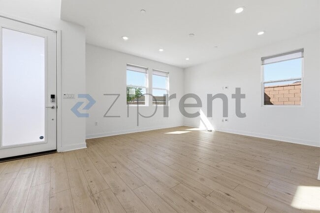 Photo - 75249 Buckley Dr