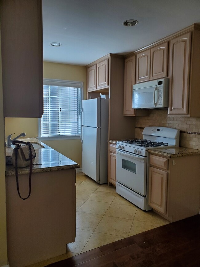 Photo - 4428 Moorpark Townhome