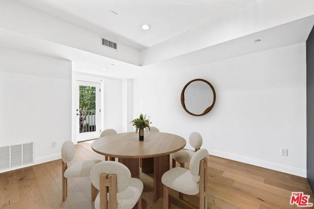 Photo - 7365 Waring Ave