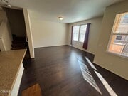 Photo - 1654 Heywood St