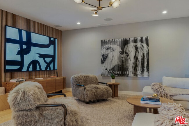 Photo - 654 Cumberland Dr