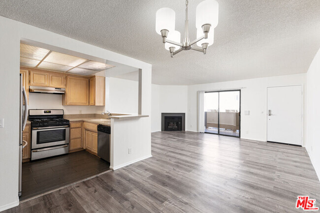 Building Photo - 6212 Fulton Ave Unit 104 Rental