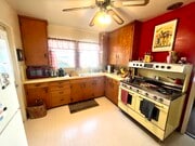 Photo - 1042 W 14th St