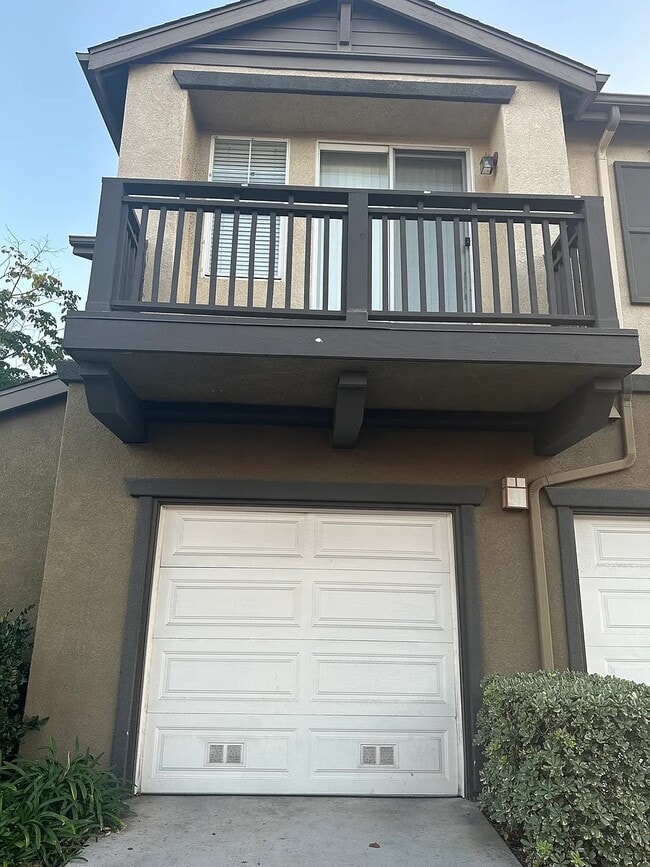 Attached 1 Car Garage - 5467 Mandarin Cv