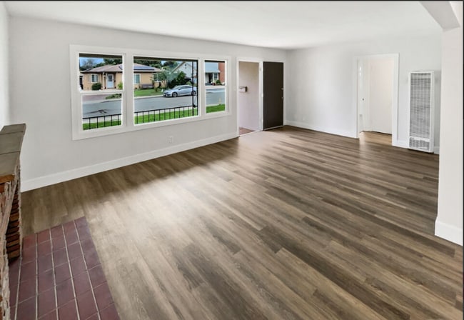 Photo - 704 Mountain Ave