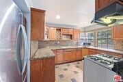 Photo - 1750 W 49th St